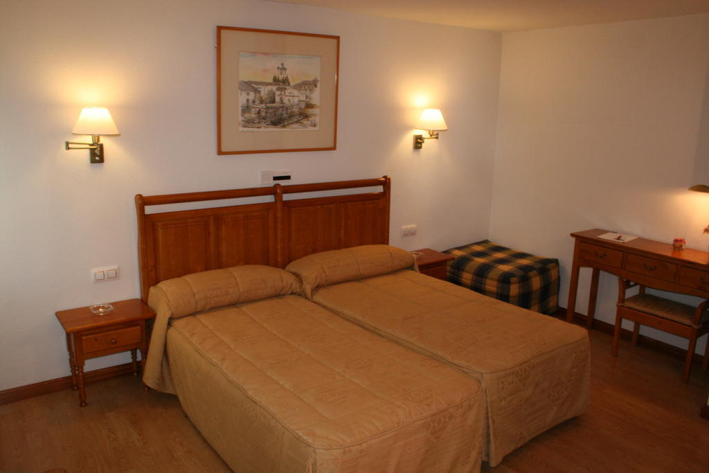 Hotel Rural Mariblanca Sacedon Room photo